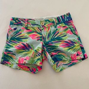 Lilly Pulitzer shorts in size 0